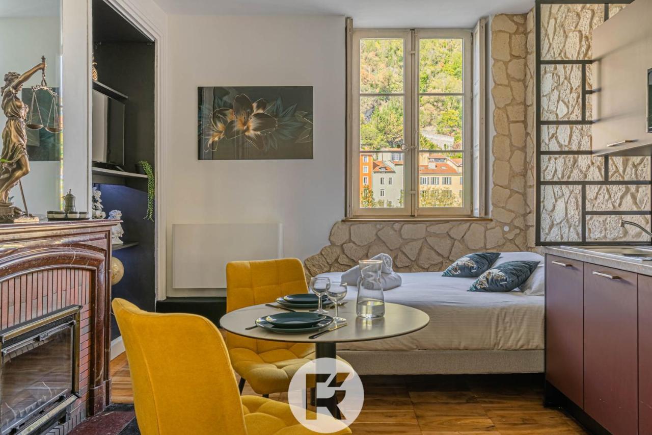 R'Apparts Studio Chic Des Quais Grenoble Exterior foto